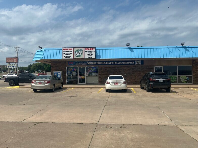 More Photos Of 110-112 S Bryant Ave, Edmond Convenience Store For Lease