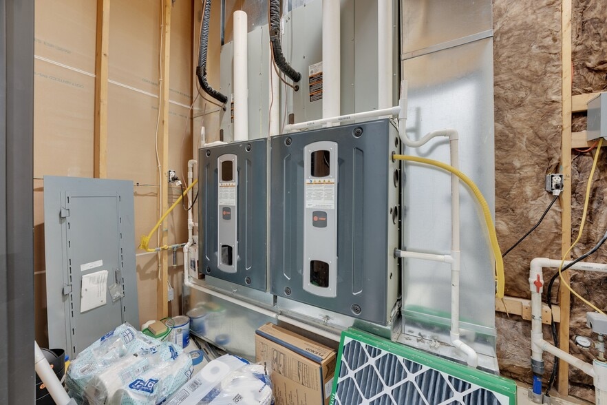 More Photos Of 22800 Highway H, Sedalia Manufacturing For Sale