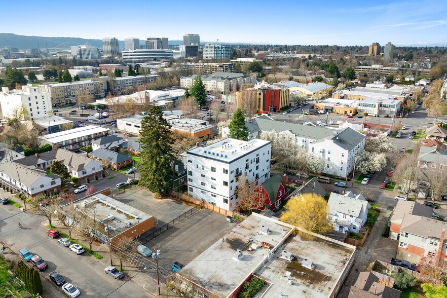 Primary Photo Of 1820 NE Davis St, Portland Apartments For Sale