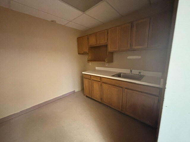 More Photos Of 1040 Payne Ave, North Tonawanda Storefront Retail Office For Lease
