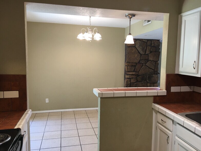 More Photos Of 4 Grand Lake Dr, Afton Apartments For Sale