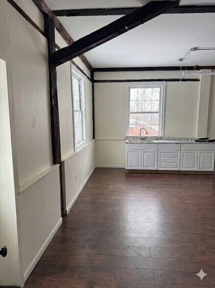 More Photos Of 2330 State Route 32, New Windsor Township Office For Lease
