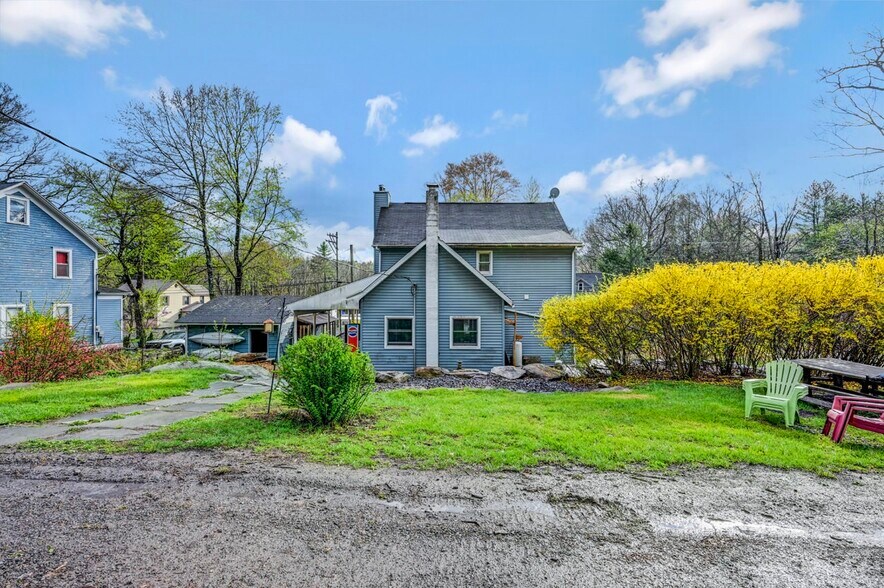 More Photos Of 768 Texas Palmyra Hwy, Hawley Specialty For Sale