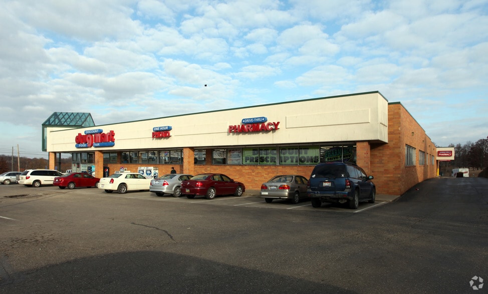 More Photos Of 592 12th St, Carrollton Unknown For Lease