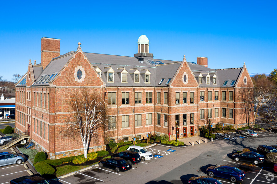 Primary Photo Of 1266 Furnace Brook Pky, Quincy Coworking Space