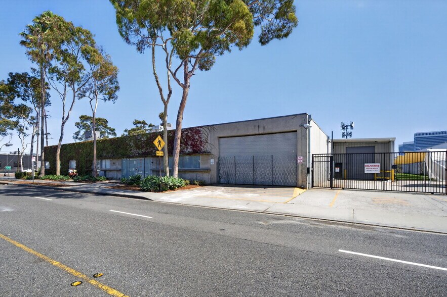 Primary Photo Of 1924 E Maple Ave, El Segundo Warehouse For Lease