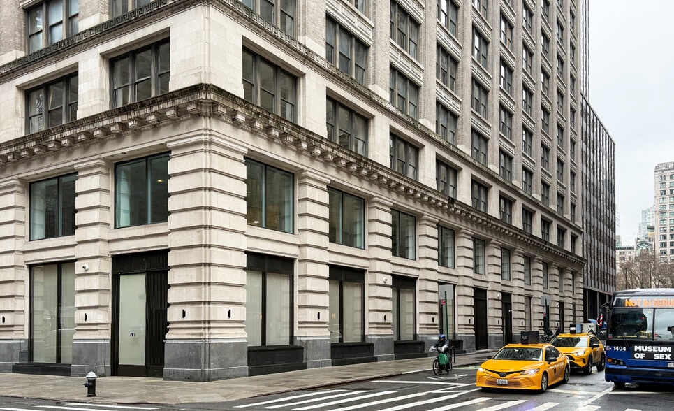 More Photos Of 360 Park Ave S, New York Office For Lease
