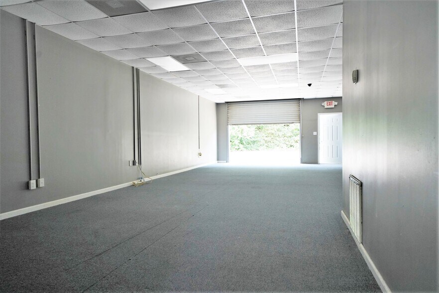 More Photos Of 2110 Fairburn Rd, Douglasville Flex For Lease