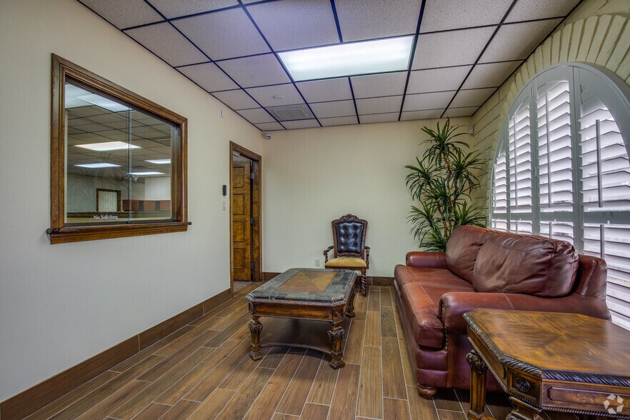More Photos Of 601 S Rancho Dr, Las Vegas Medical For Sale
