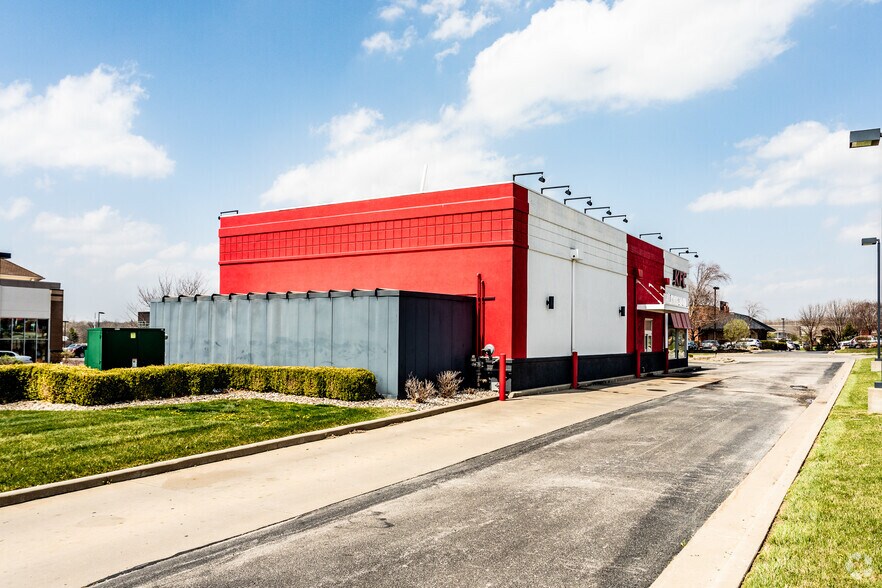 More Photos Of 9551 NE 83rd Ter, Kansas City Restaurant For Lease