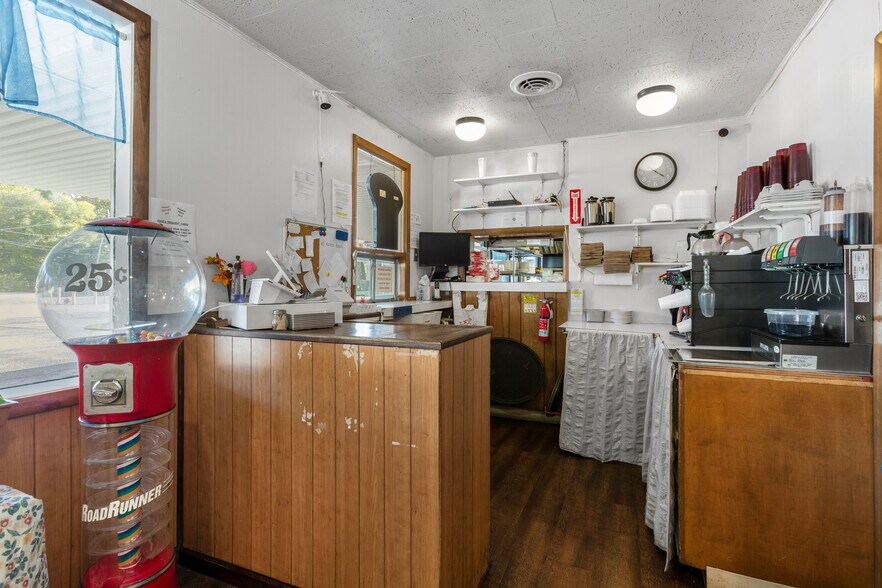 More Photos Of 5036 Paw Paw Lake Rd, Coloma Restaurant For Sale