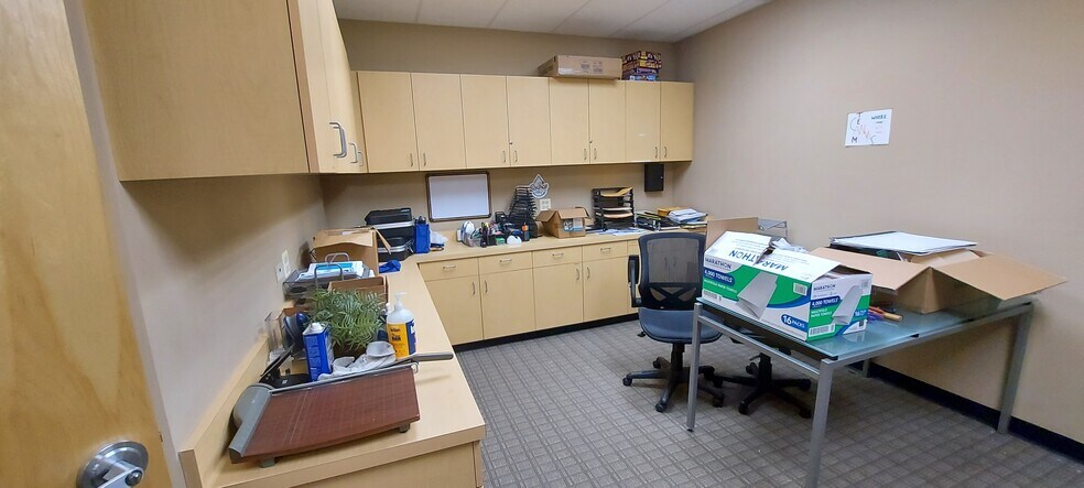 More Photos Of 7399 S Tucson Way, Centennial Flex For Lease