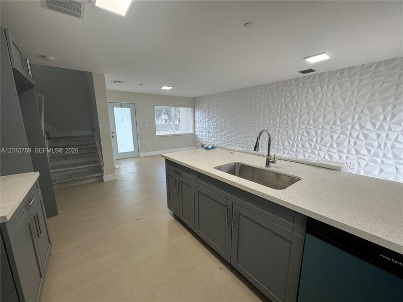 More Photos Of 205 NW 159th St, Miami Multifamily For Sale