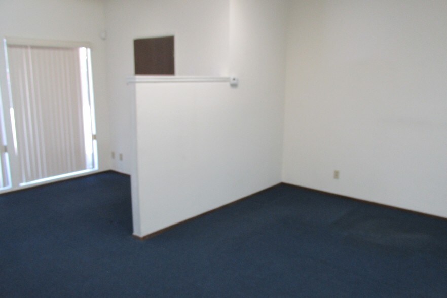 More Photos Of 6617 Madison Ave, Carmichael Office For Lease