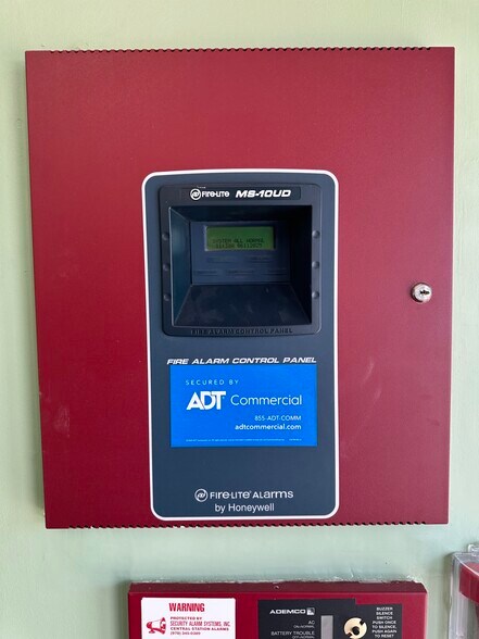 More Photos Of 246 Suffolk Ln, Gardner Manufacturing For Sale