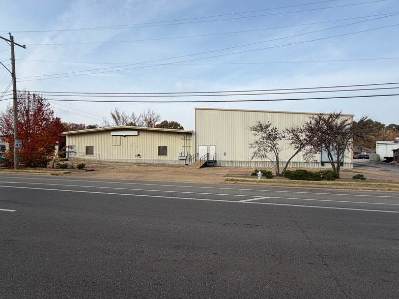 Primary Photo Of 5472 Pleasant View Rd, Memphis Industrial For Lease