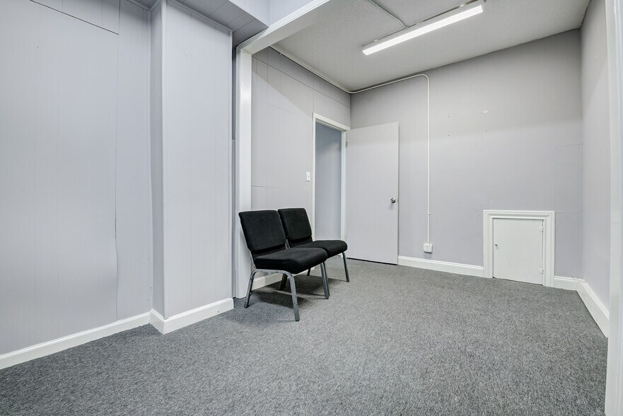 More Photos Of 2601 Prospect St, Houston Medical For Sale