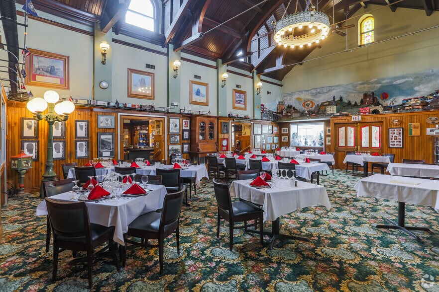 More Photos Of 325 McKinley Ave, Latrobe Restaurant For Sale