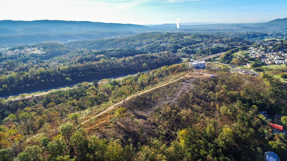 More Photos Of Shades Ln, Cumberland Land For Sale