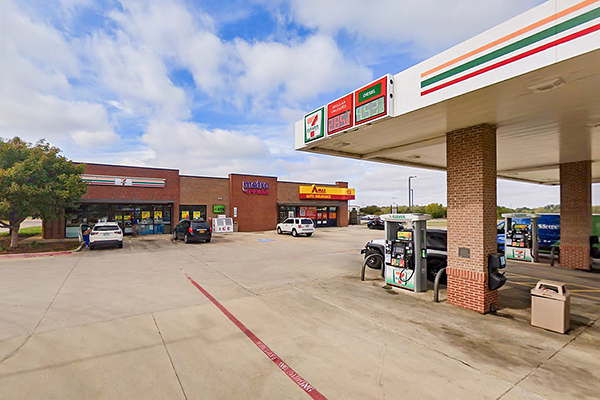 Primary Photo Of 1280 S Loop 288, Denton Freestanding For Sale