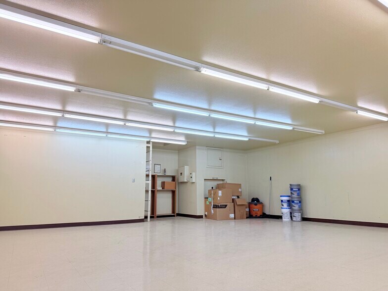 More Photos Of 1820 Oro Dam Blvd E, Oroville Bank For Lease