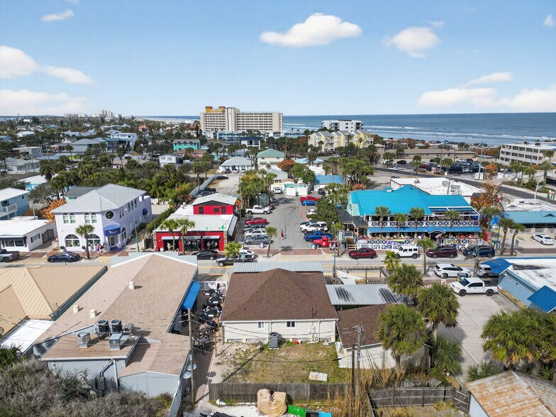 More Photos Of 411 Flagler Ave, New Smyrna Beach Freestanding For Lease