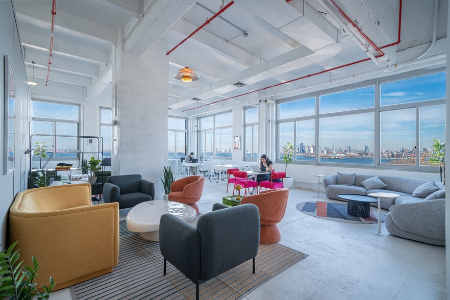 More Photos Of 14 53rd St, Brooklyn Flex For Lease