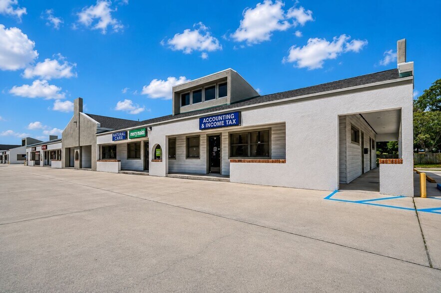 More Photos Of 805 Virginia Ave, Fort Pierce Unknown For Lease