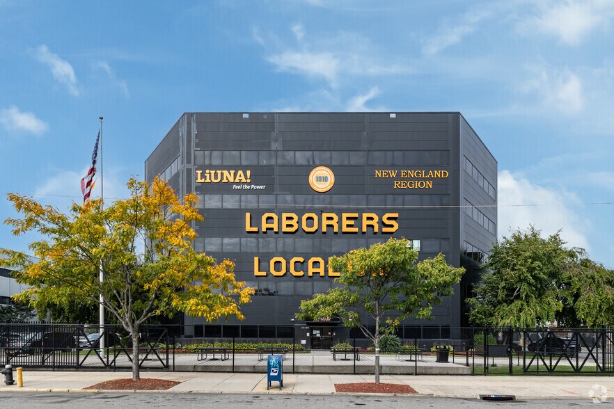 More Photos Of 1720 Whitestone Expy, Whitestone Office For Lease