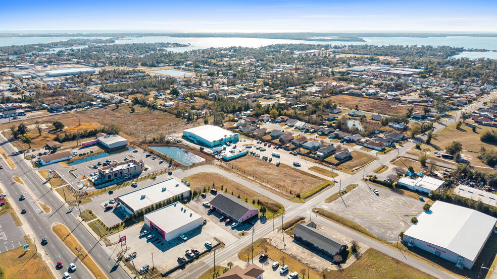 More Photos Of 5420 Hickory St, Panama City Office For Sale