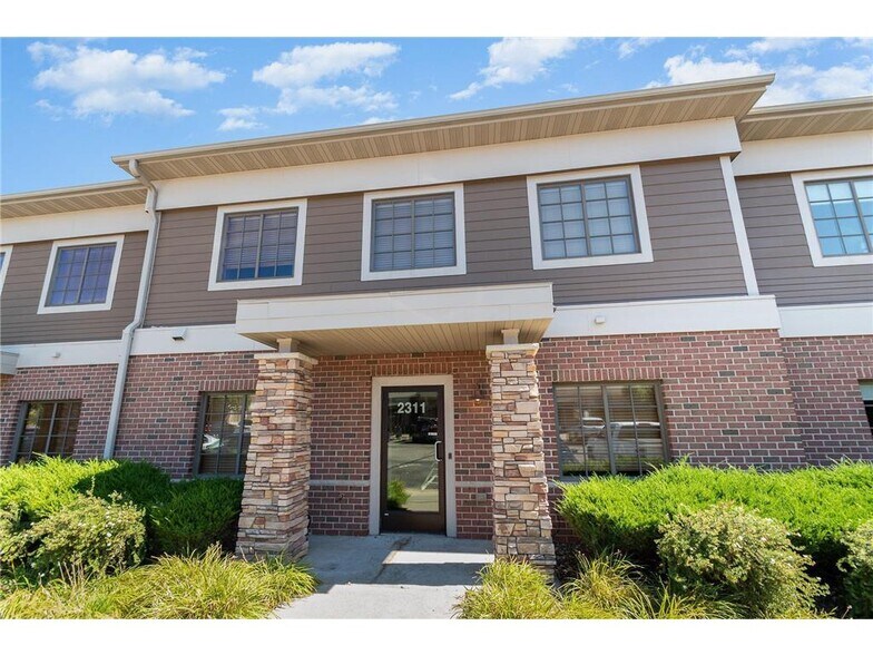 More Photos Of 2255 Waters Dr, Mendota Heights Unknown For Lease
