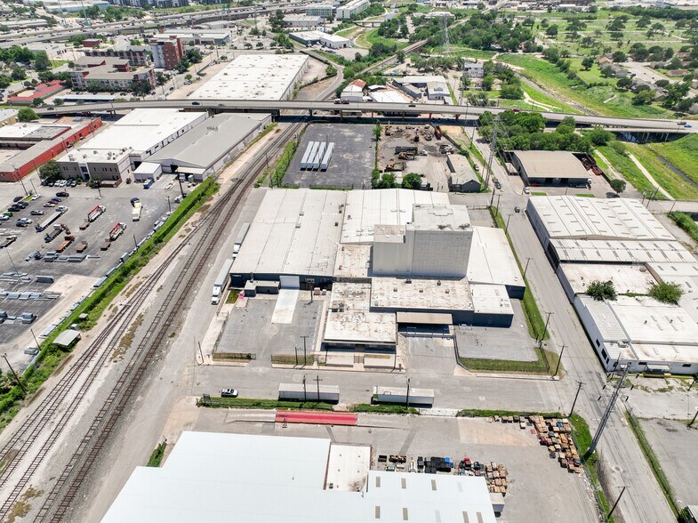 More Photos Of 702 San Fernando St, San Antonio Manufacturing For Sale