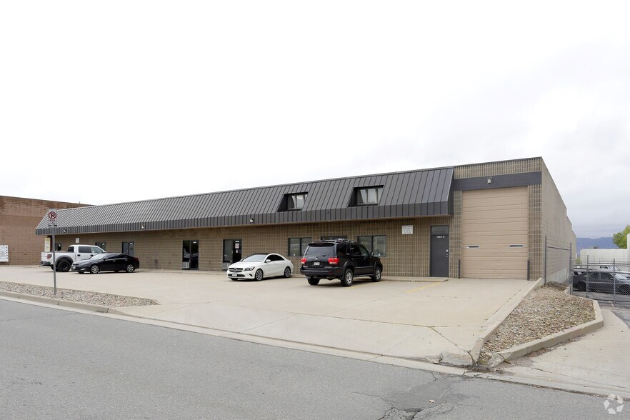 Primary Photo Of 12431-12451 N Mead Way, Littleton Warehouse For Lease