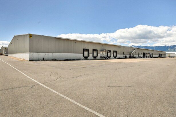 More Photos Of 695 W 1700 S, Logan Warehouse For Lease