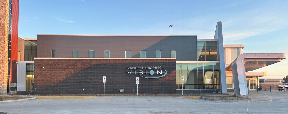 More Photos Of 354 23rd E ave, West Fargo Medical For Lease