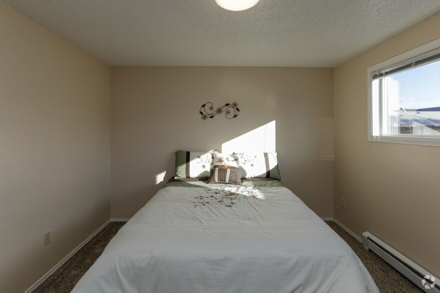 More Photos Of 1118 Oakland St, Cheney Apartments For Sale