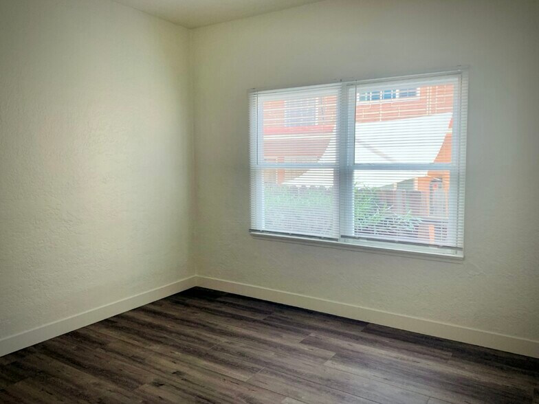 More Photos Of 1043 Stanley Ave, Long Beach Apartments For Sale