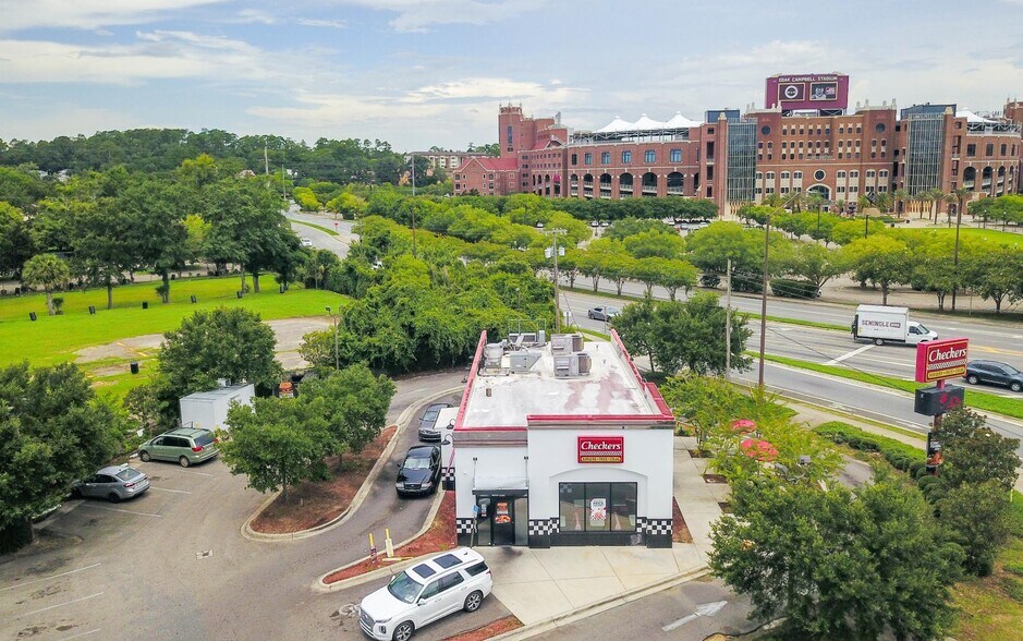 Primary Photo Of 820 Lake Bradford, Tallahassee Drugstore For Sale