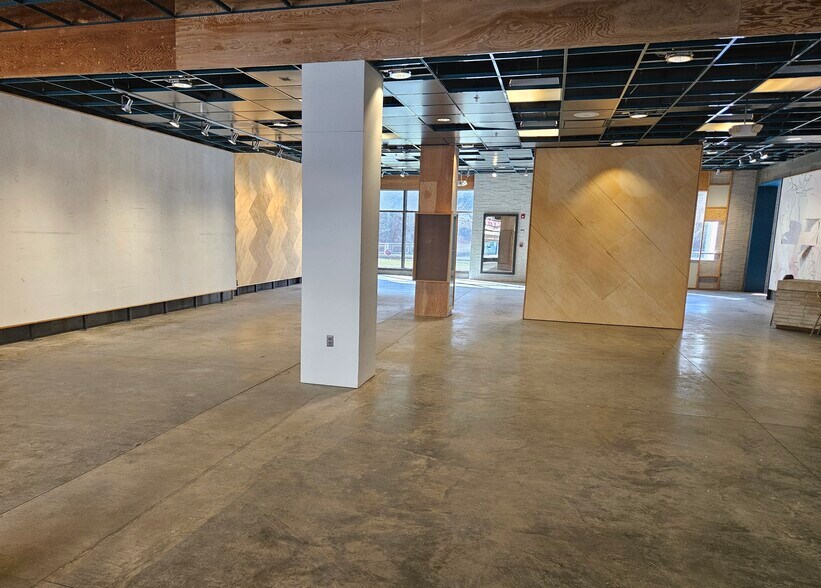More Photos Of 131 E Green St, Ithaca Apartments For Lease