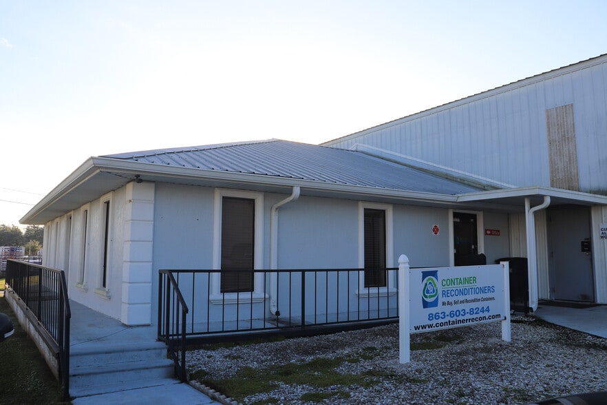 More Photos Of 4411 US Highway 92 E, Lakeland Warehouse For Lease