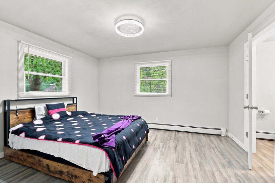 More Photos Of 415 W Fulton St, Waupaca Apartments For Sale