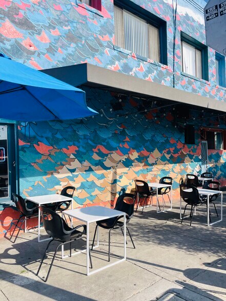 More Photos Of 4348 Fountain Ave, Los Angeles Restaurant For Lease