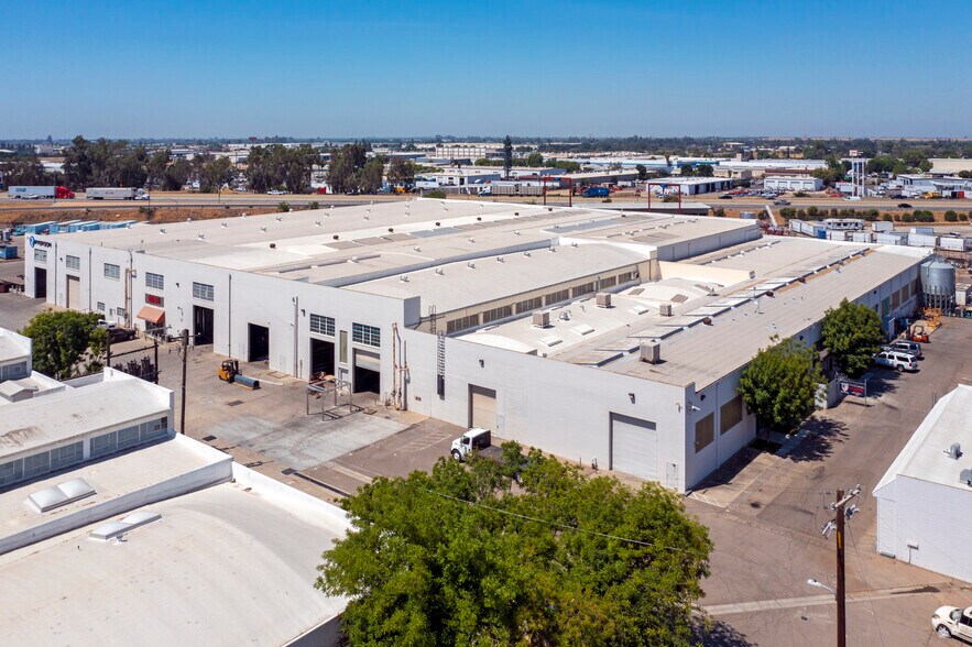 More Photos Of 2510-2550 S East Ave, Fresno Warehouse For Lease