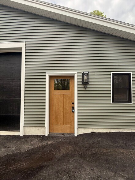 More Photos Of 9 Hutchins St, Auburn Light Distribution For Sale