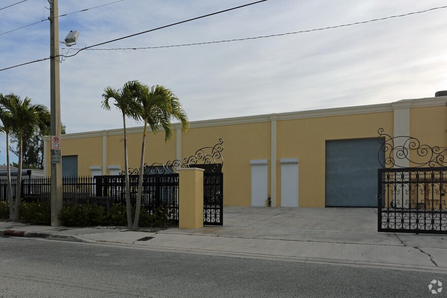 More Photos Of 5611 Georgia Ave, West Palm Beach Manufacturing For Lease