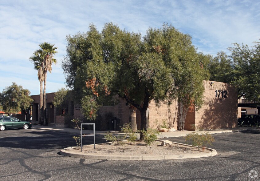 More Photos Of 1712 W Anklam Rd, Tucson Medical For Lease