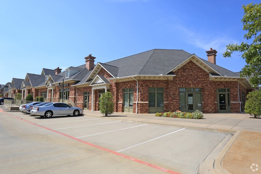 Primary Photo Of 1600 W Northwest Hwy, Grapevine Medical For Lease