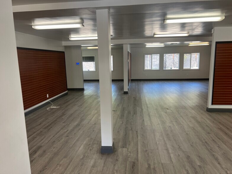 More Photos Of 325-333 N Old Newport Blvd, Newport Beach Restaurant For Lease