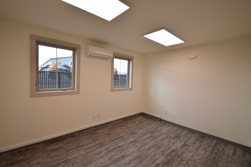 More Photos Of 1051 SW Layton Ct, Prineville Warehouse For Sale