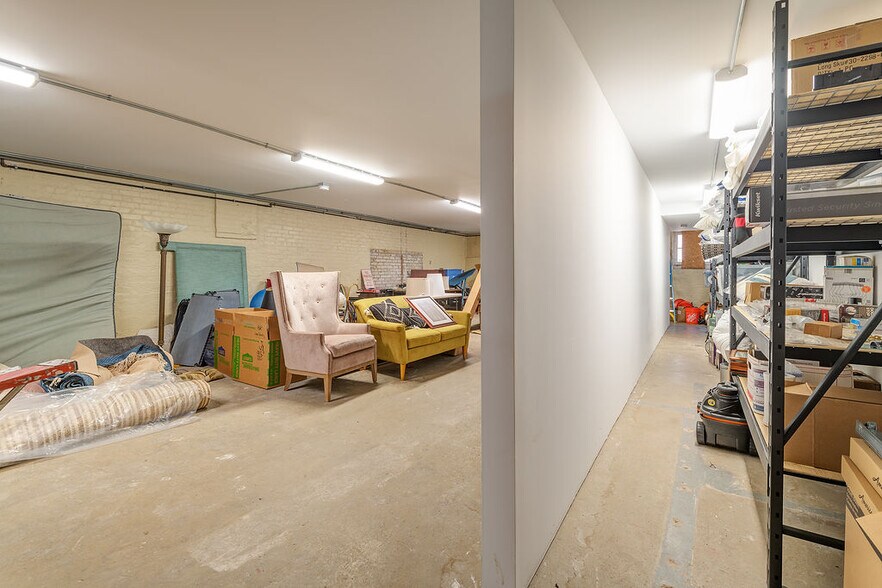 More Photos Of 33 Carolina Ln, Asheville Office For Sale